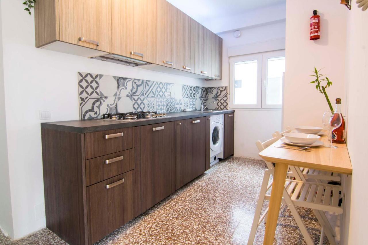 P&P Apartaments Arapiles Málaga Exteriör bild