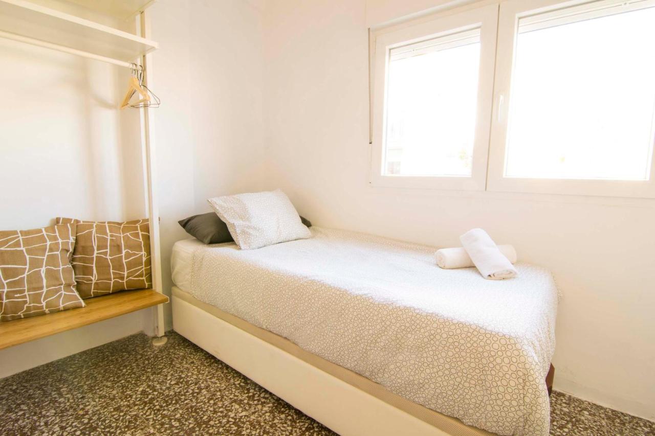 P&P Apartaments Arapiles Málaga Exteriör bild