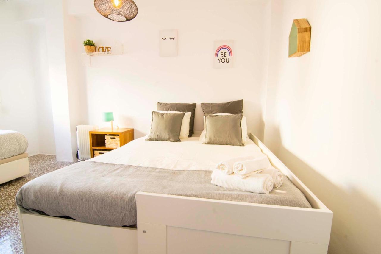P&P Apartaments Arapiles Málaga Exteriör bild