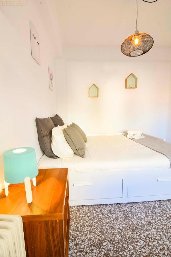 P&P Apartaments Arapiles Málaga Exteriör bild