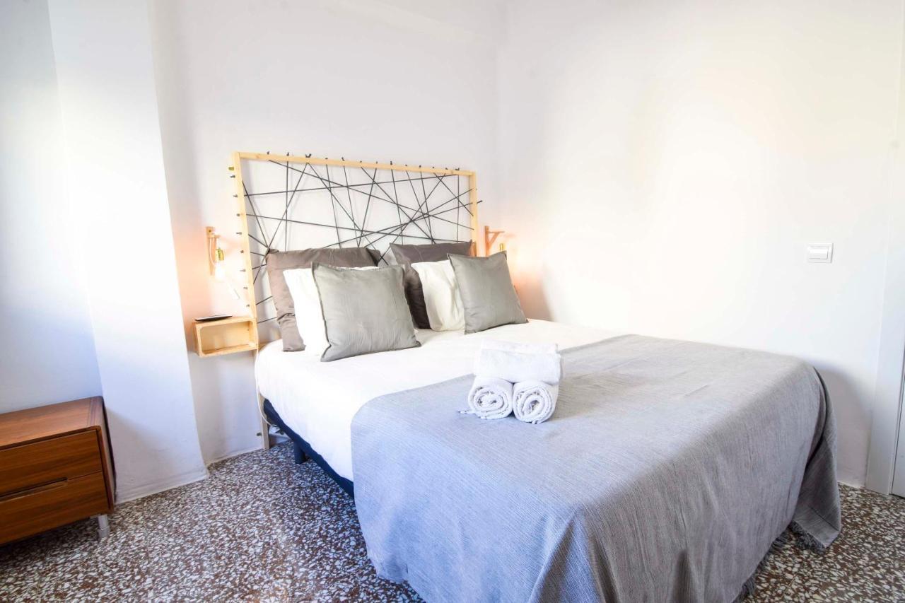 P&P Apartaments Arapiles Málaga Exteriör bild