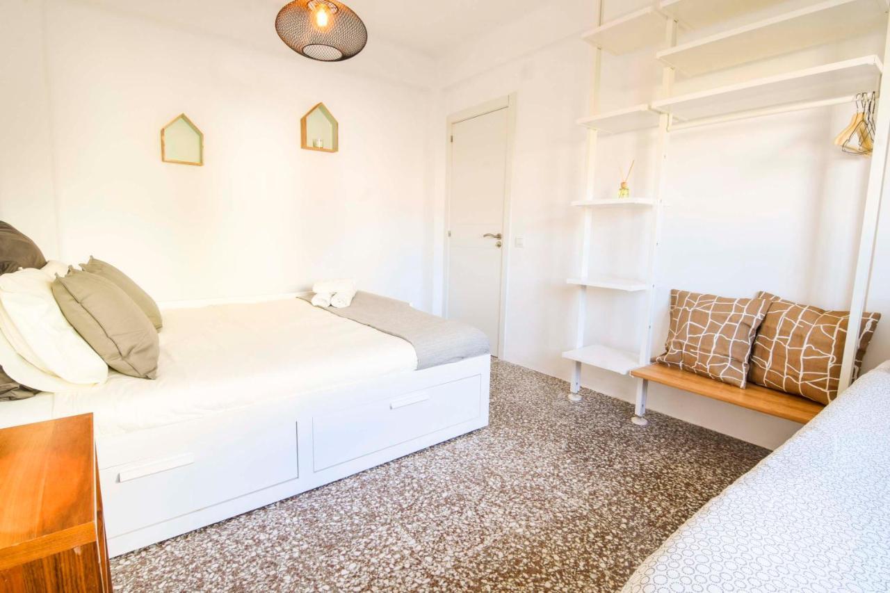 P&P Apartaments Arapiles Málaga Exteriör bild